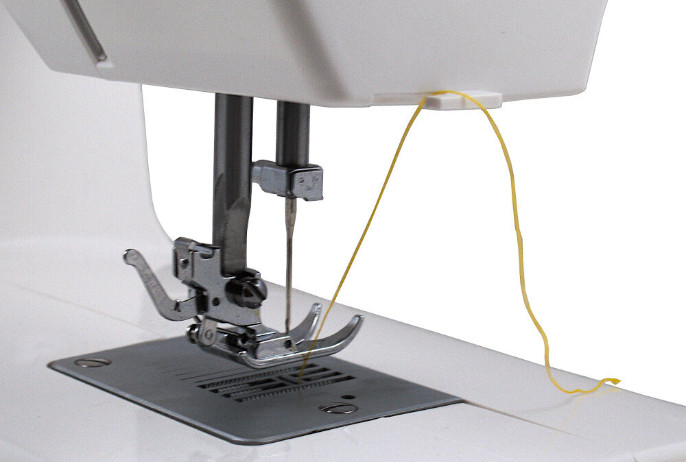 Maszyna do szycia LUCZNIK Zofia II 2015 predkosc szycia 750 obrotow na minute prosta w obsludze efektywna i wydajna praca