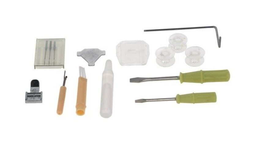 Maszyna do szycia LUCZNIK Zofia II 2015 wyposazenie pojemnik wbudowany na akcesoria