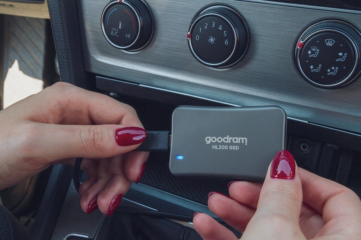 Dysk GOODRAM HL200 bezpieczeństwo Twoich danych Niewielki Płynna praca Maksymalna prędkość odczytu  Maksymalna prędkość zapisu Wymiary waga kolor pojemność niezawodność trwałość