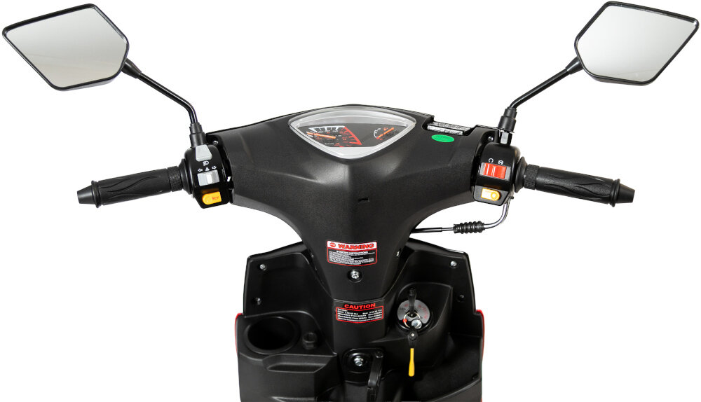 Skuter TORQ Presto BQ50QT-5J 50cm3 10 cali 5l Czarno-czerwony zbliżenie na kierownicę i kokpit białe tło rozrusznik elektryczny szybkie i wygodne uruchomienie silnika jednym przyciskiem komfort i oszczędza energię system działa stabilnie w różnych warunkach pogodowych bezpieczeństwo i pewność