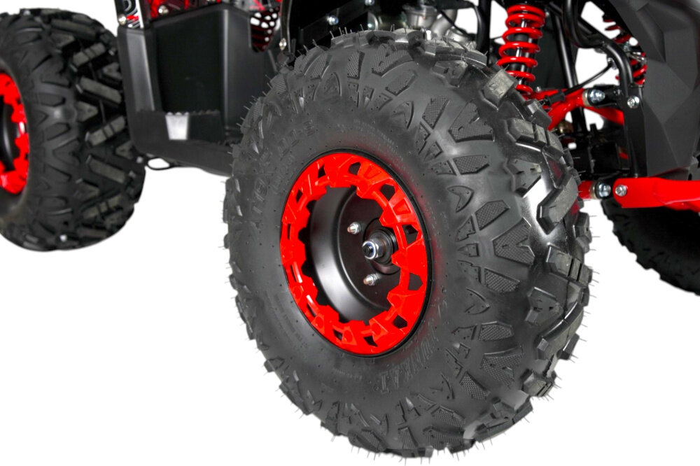 Quad TORQ Madox 125 1+1 MAD125RB-1 Czerwony zbliżenie na tylne koło Wymiary 145 x 100 x 95 cm masa własna około 115 kg do 150 kg Stalowe felgi opony o średnicy 8 cali