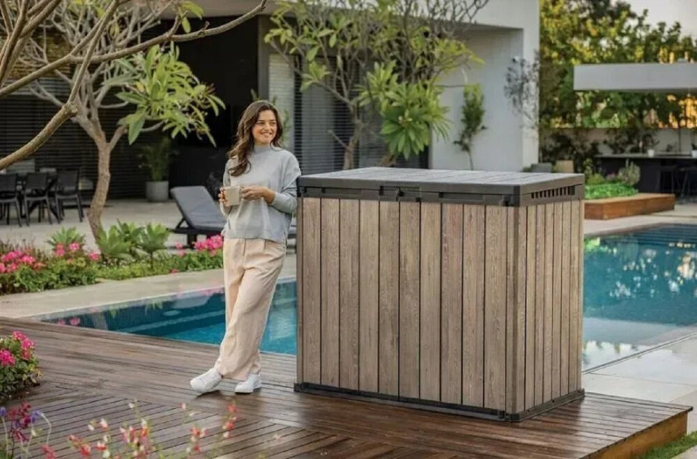 Szafa ogrodowa KETER Store It Out Darwin 1150L Szaro-brązowy zdjęcie lifestyle Pojemny schowek do ogrodu