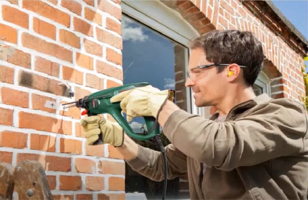 Młot udarowo obrotowy BOSCH PBH 2500 RE Komfortowa praca