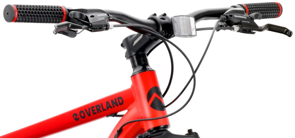 Rower górski MTB TATRA Overland U21 29 cali Czerwony zbliżenie na kierownicę białe tło kierownica MTB marki Ciclo Sport stalowy wspornik regulacja wysokości kierownicy w zakresie 97–99 cm kontrolowanie roweru wygodna pozycja