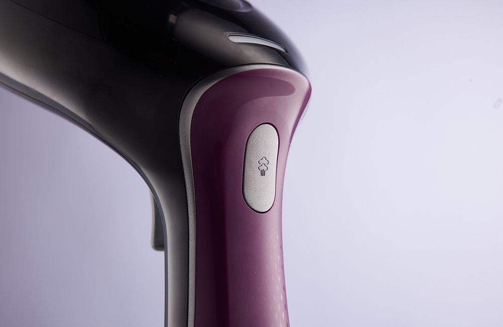 Parownica do ubrań Steamer GORENJE GS2100BKV szybkie wygładzenie, odświeżenie ubrań, bez kłopotów