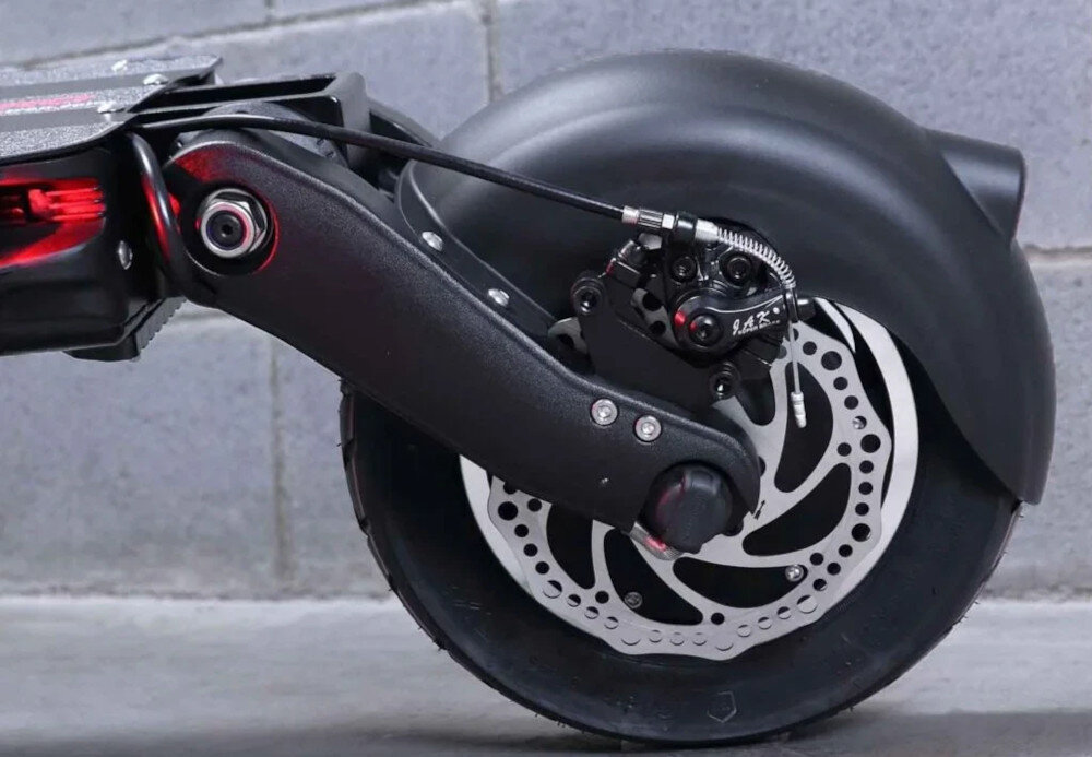 Hulajnoga elektryczna DUALTRON Eagle Czarny hamulce tarczowe z przodu i z tylu duza sila hamowania system E-ABS zapobiega blokowaniu sie kol