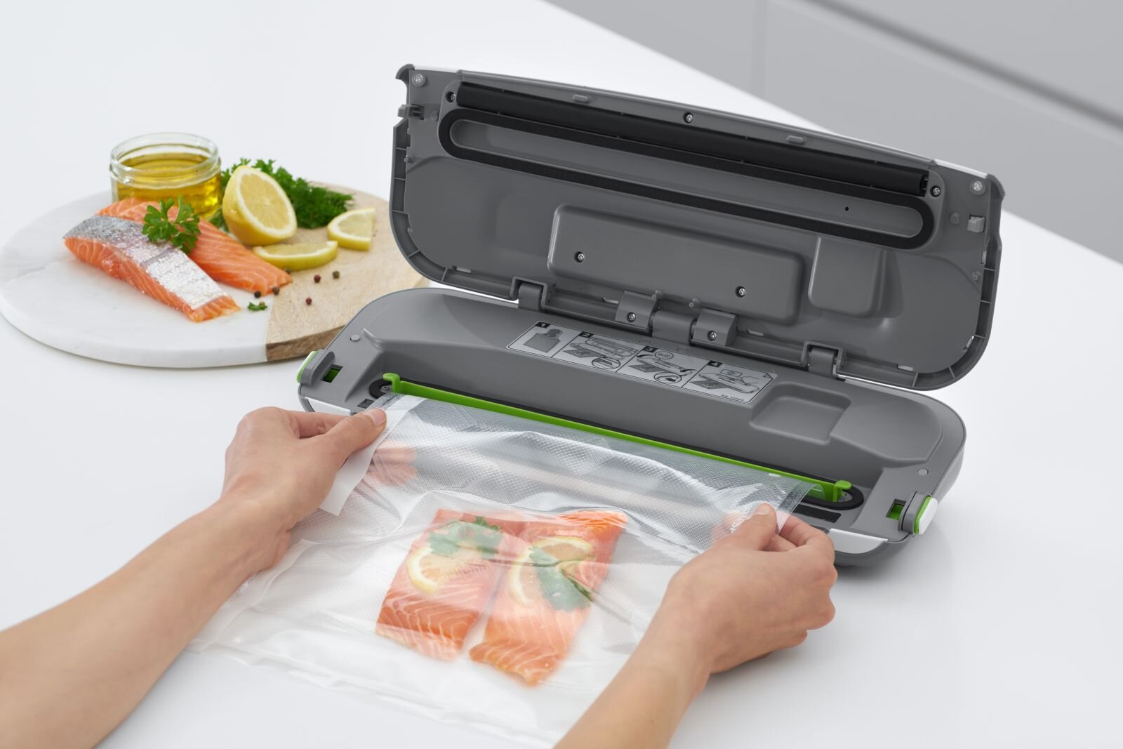 Zgrzewarka próżniowa FOODSAVER FFS014X do każdego rodzaju żywności