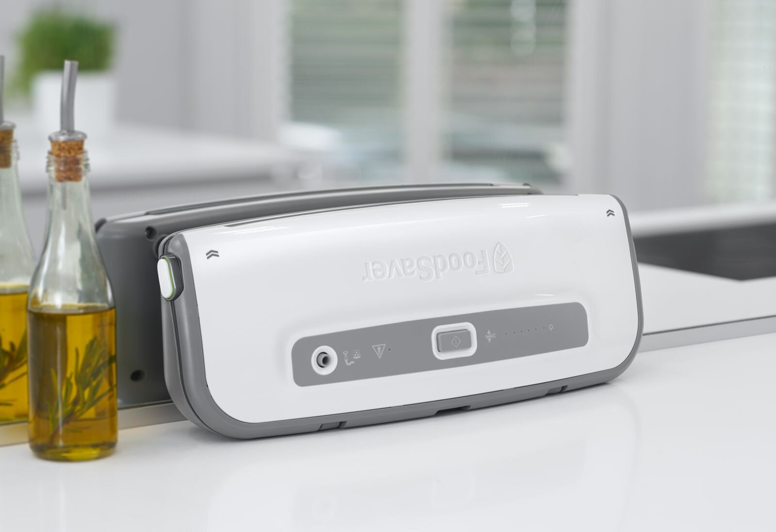 Zgrzewarka próżniowa FOODSAVER FFS014X kompatybilność przechowywanie w pionie