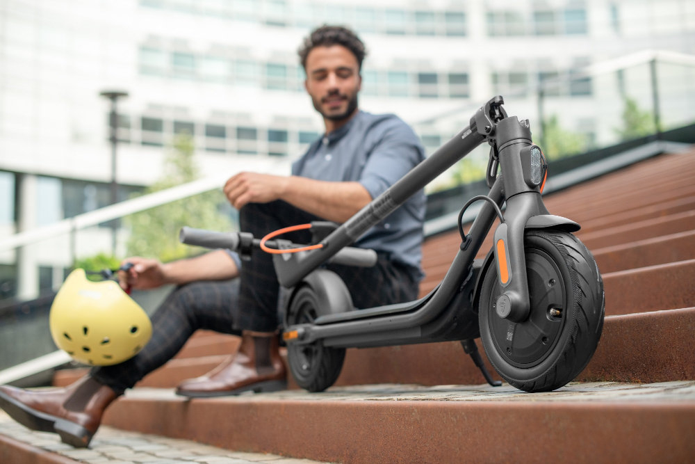 Hulajnoga elektryczna SEGWAY KickScooter F30D Szary konstrukcja