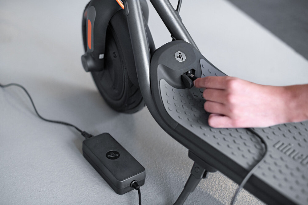 Hulajnoga elektryczna SEGWAY KickScooter F30D Szary akumulator