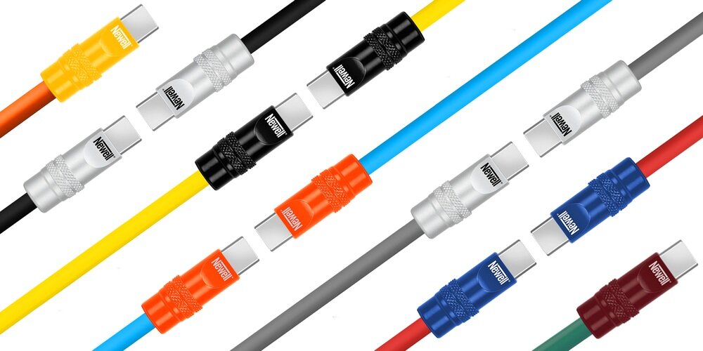 Aluminiowe końcówki kabli Newell USB-C do USB-C 100 W w różnych kolorach przeplatające liczbę 100 W.