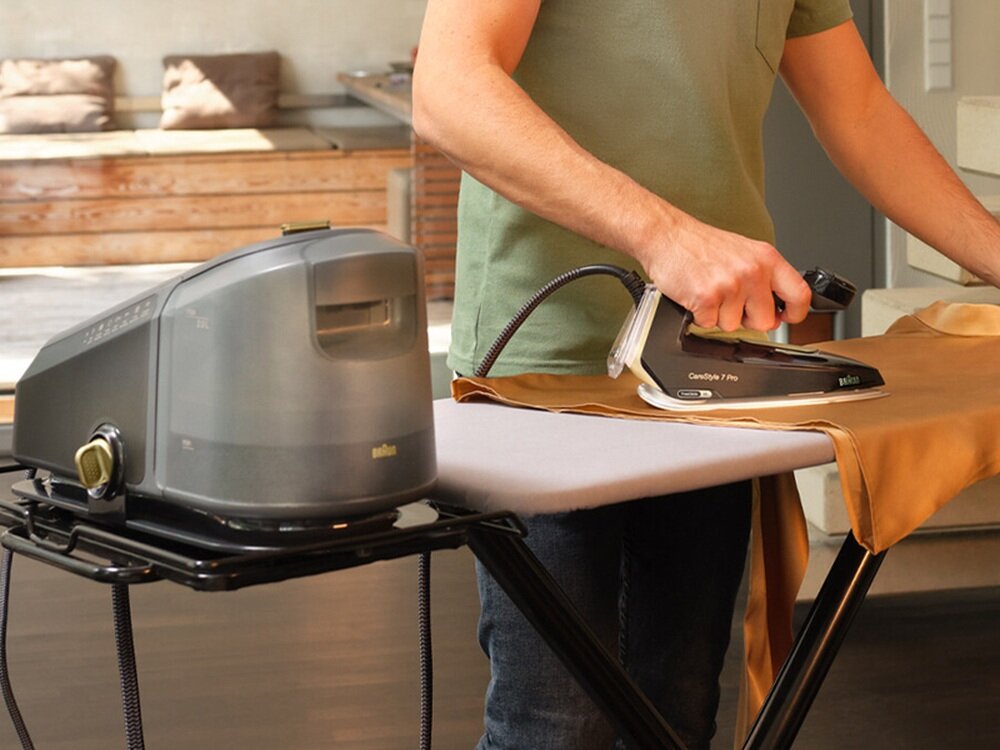 Generator pary BRAUN IS7298CP Care Style 7 Pro mniejsze obciążenie nadgarstka, otwarta rączka, powierzchnia soft grip, stabilny chwyt