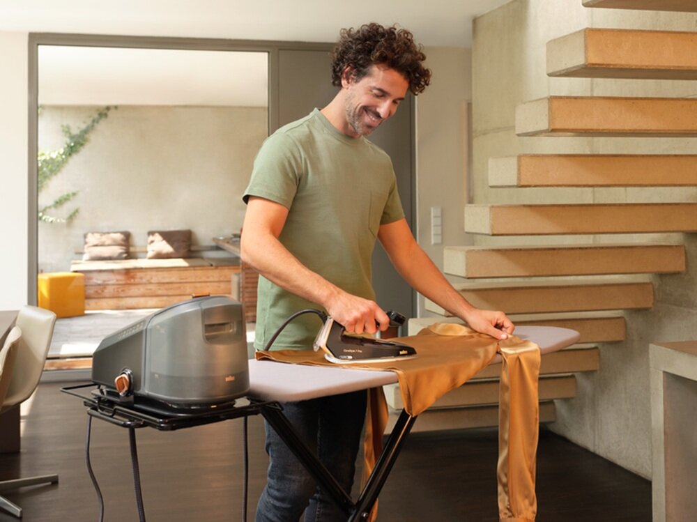 Generator pary BRAUN IS7298CP Care Style 7 Pro technologia icare, bezpieczna temperatura, dopasowana do tkaniny, ochrona ubrań