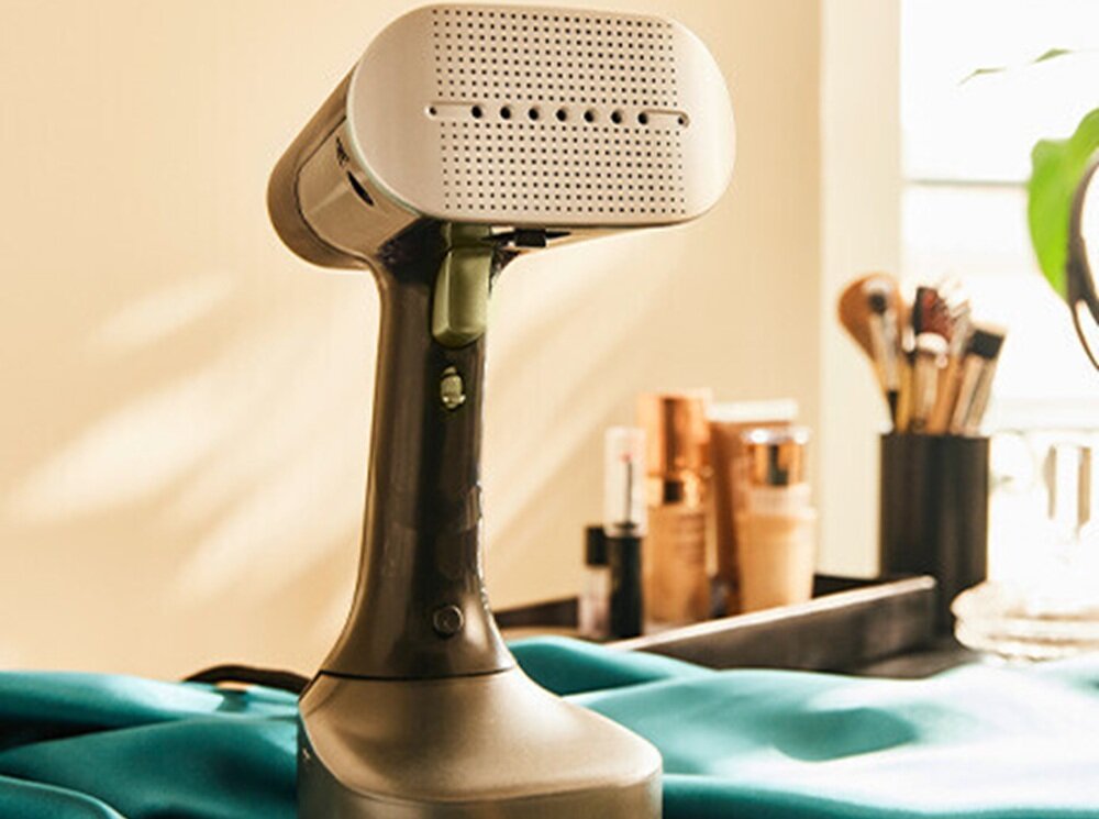 Parownica do ubrań Steamer BRAUN GS7088CP technologia faststeam, skuteczna praca, szybsze usuwanie zagnieceń