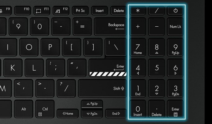 Laptop ASUS VivoBook Go E1504FA - klawiatura numeryczna 