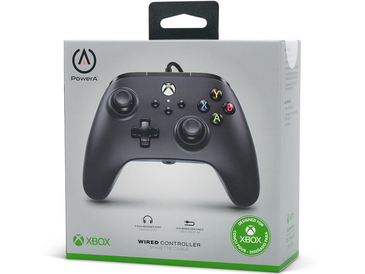 Opakowanie kontrolera do gier z logo PowerA i Xbox, przedstawiające czarny kontroler z kolorowymi przyciskami. Na opakowaniu widnieje tekst: \'Wired Controller\'.