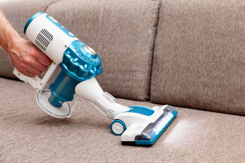 Odkurzacz ELDOM OB20B Twist tryby pracy normal turbo latwy obsludze funkcjonalny smukly wydajny