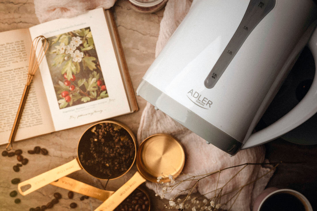 Czajnik ADLER AD 1244 Bezpieczeństwo wygoda wskaźnik poziomu wody Automatyczne wyłączanie blokada Filtr osadów woda smak napój