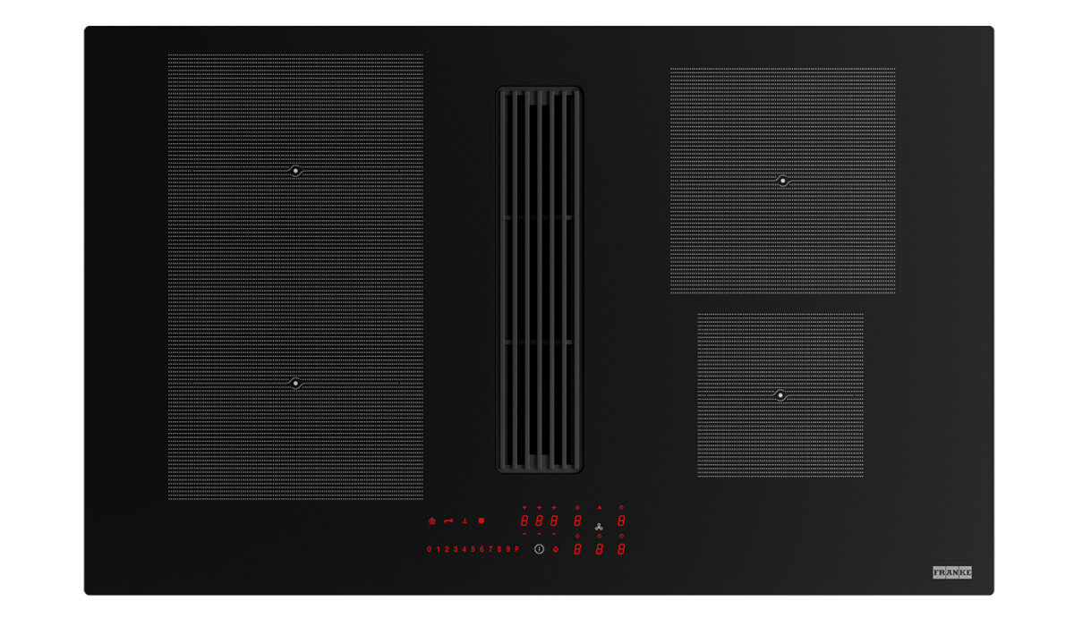 PŁYTA FRANKE Maris 2gether Minimal Black FMA 8381RHI 340.0705.337 Widok z góry na czarną płytę z dwoma dużymi strefami grzewczymi po bokach i wbudowanym kanałem wentylacyjnym pośrodku. Na dole znajduje się podświetlany panel sterowania Flexi Booster łatwe czyszczenie bezpieczeństwo