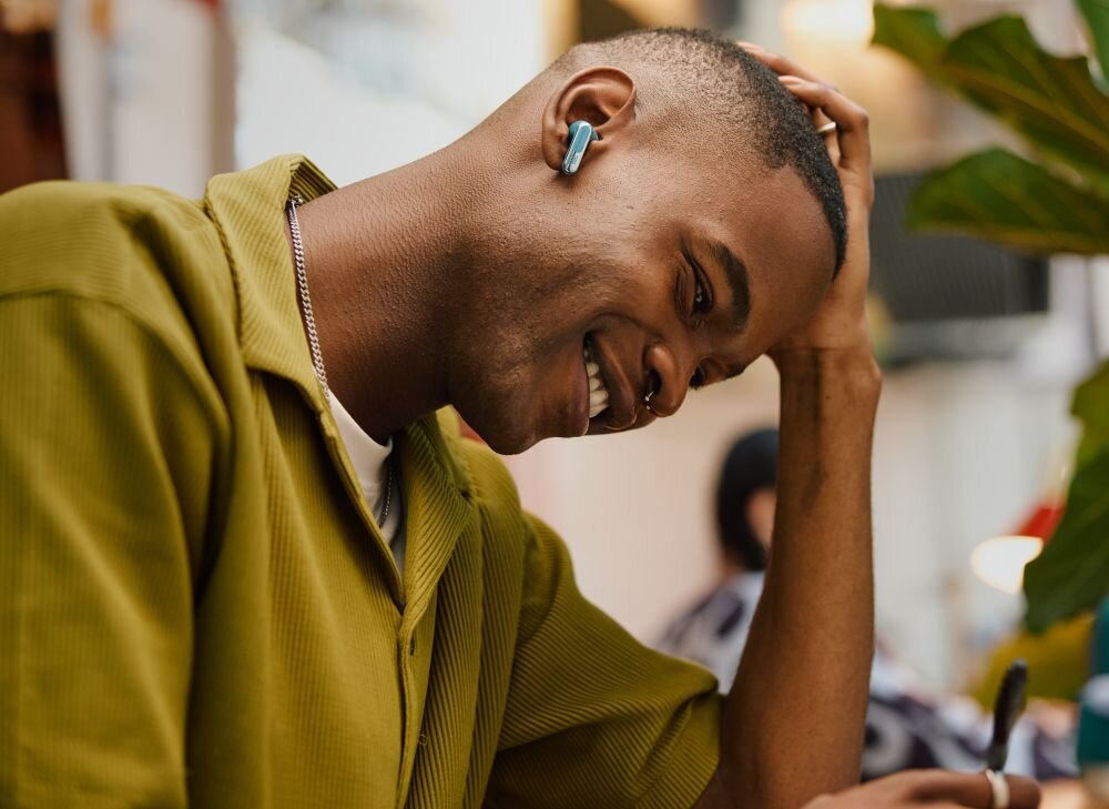 Słuchawki dokanałowe JBL Live Beam 3 pokrowiec ladowanie etui ochrona