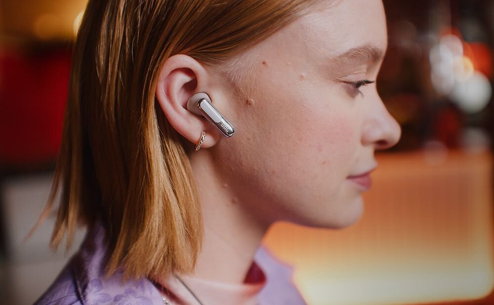 Słuchawki dokanałowe JBL Live Beam 3 korekcja glos szesc mikrofonow rozmowy bliscy przyjaciele