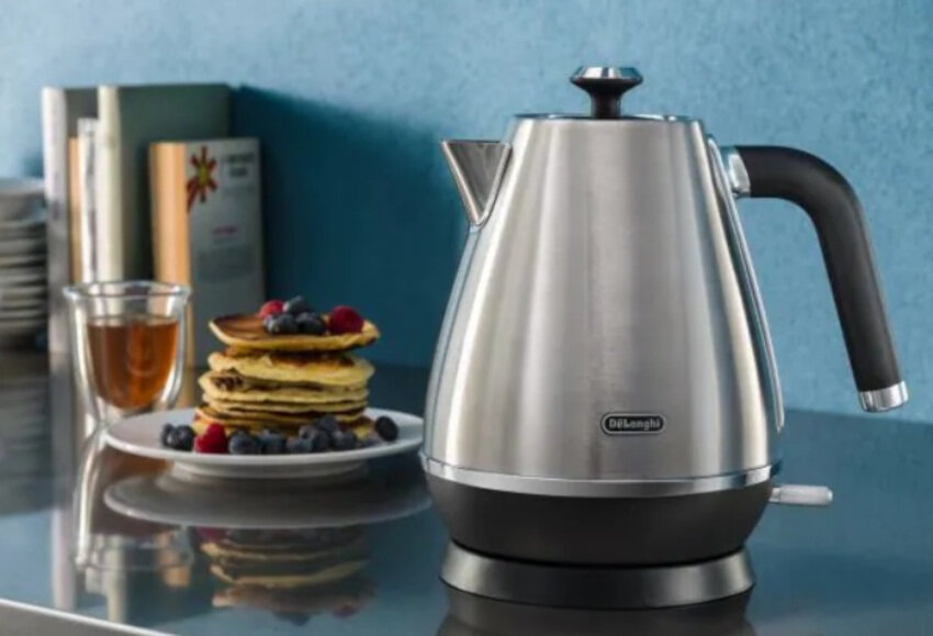 Czajnik DELONGHI KBI2001.S Distinta wskaznik poziomu wody