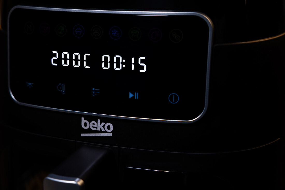 Frytkownica beztłuszczowa BEKO ExpertFry FRL3374B XXL Air Fryer kolorowy dotykowy wyświetlacz LED możliwości