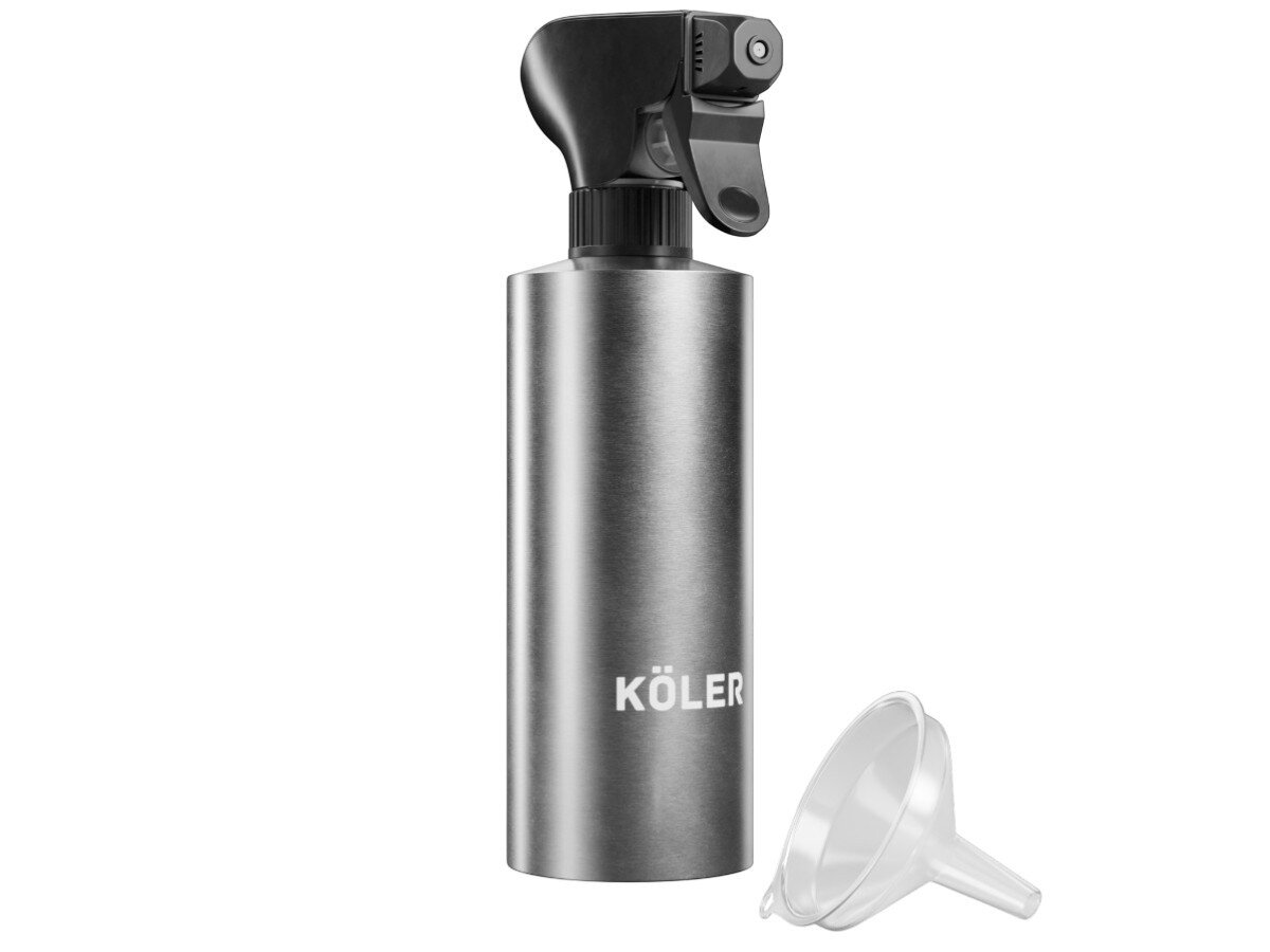 Rozpylacz oleju KOLER KRA41, mgiełka, mięso, ruszt, soczyste, Rozpylacz na białym tle z lejkiem ułatwiającym wlewanie oleju do butelki