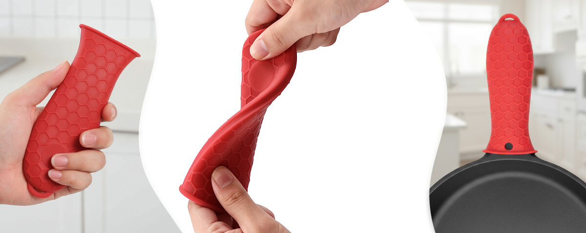 Patelnia żeliwna KOLER KEM-02 26 cm, nakładka, silikon, rączka, antypoślizgowa, prezentacja silikonowej rączki patelni dołączanej do zestawu