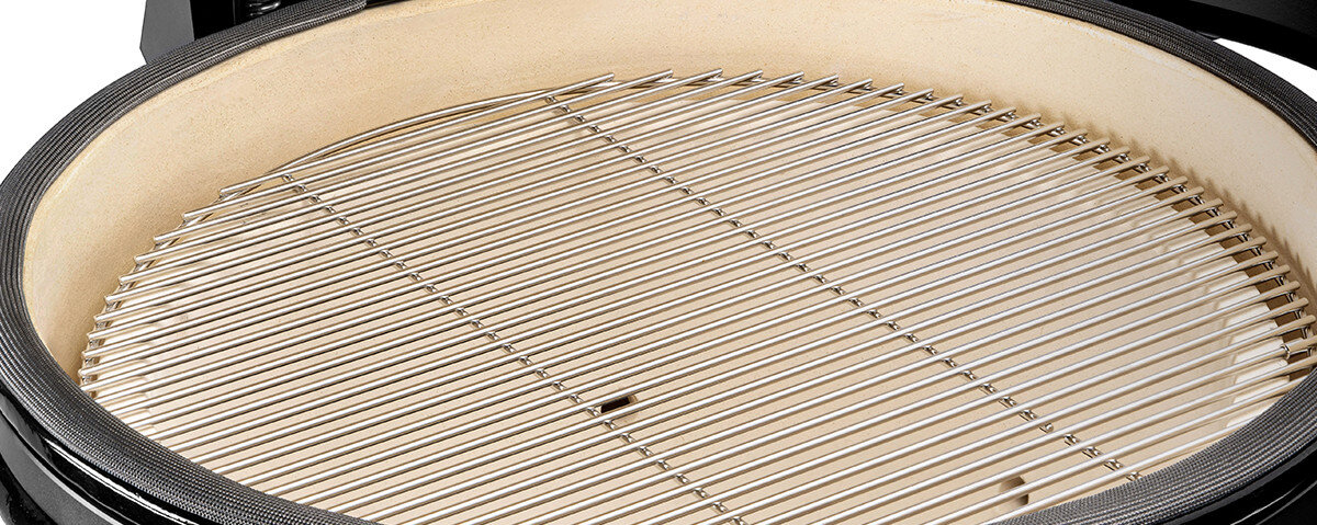 Grill węglowy KOLER Kamado EG29, ruszt, stal, nierdzewna, linie, na białym tle zbliżenie na ruszt ze stali nierdzewnej