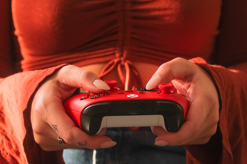 Kontroler MICROSOFT XBOX Series X Czerwony baterie USB-C hybrydowy kierunkowy tekstura połączenie