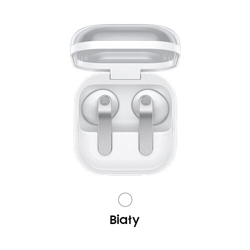 Packshot białych słuchawek GalaxyBuds 4 Białe słuchawki douszne w otwartym etui ładującym. Pod spodem widoczny jest napis \'Biały\'.