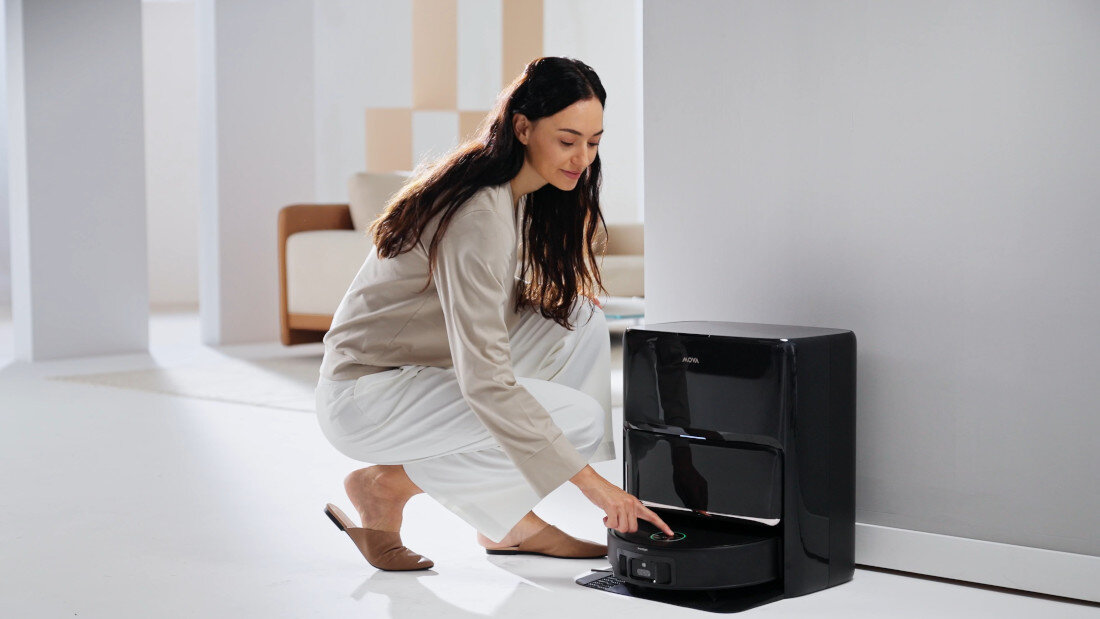 Robot sprzątający MOVA Z60 Ultra Roller Complete Czarny wygląd design prezentacja wizualizacja sprzątanie każdego dnia