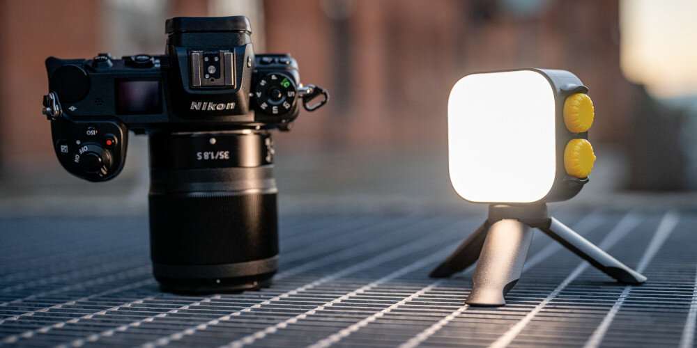 Lampa LED NEWELL RGB Cutie Pie 71 x 76 x 30 mm Nieduża, przenośna i wszechstronna