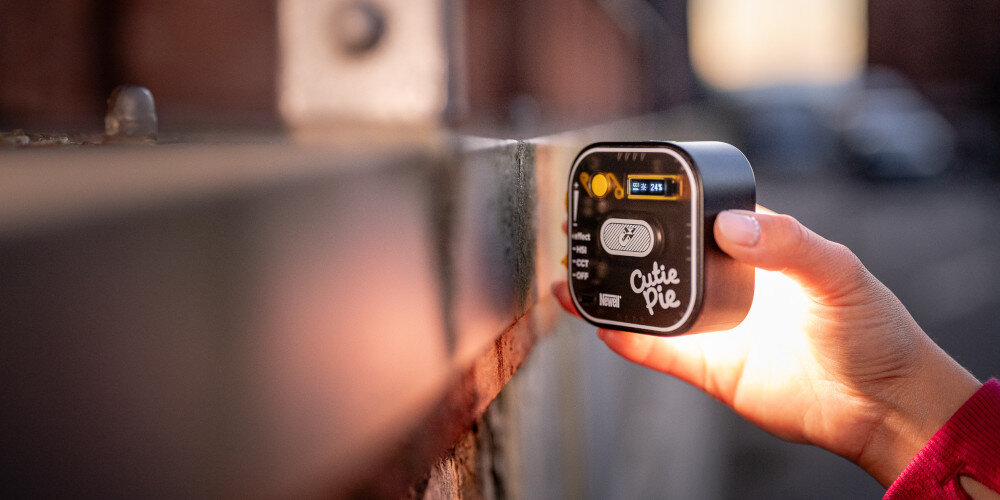 Lampa LED NEWELL RGB Cutie Pie mocnym magnesom obudowie gwint 1/4