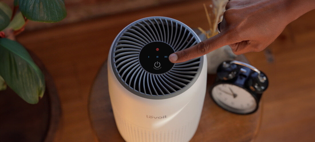 Oczyszczacz powietrza LEVOIT Core Mini  Intuicyjne sterowanie Prosty panel dotykowy wystarczy jedno dotknięcie dopasowanie potrzeby