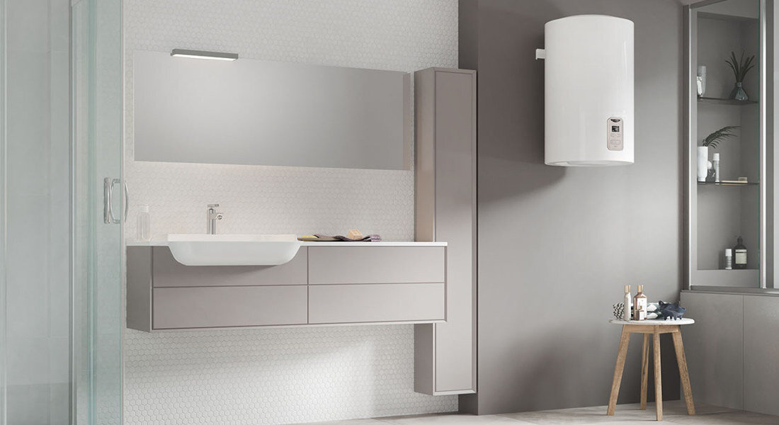 Bojler elektryczny ARISTON Lydos Dune Plus 100 l stylowy design z łatwością dopasowuje się do aranżacji każdej łazienki  Minimalistyczna forma i dopracowane detale praktyczne rozwiązanie