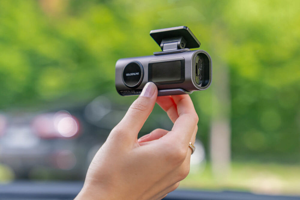 Wideorejestrator GOLDENLINE DC820 DUAL CAM