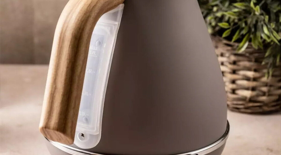 Czajnik KLAUSBERG KB-7707 1,7 l Beżowy Okno wskazujące poziom wody kontrola ułatwienie pojemność moc napoje wybór temperatura