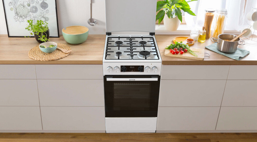 KUCHNIA GORENJE MEKS5121WM gładka powłoka powierzchnia SilverMatte 11 programów pojemność 70 litów wytrzymała odporna temperatury łatwe czyszczenie szuflada dodatkowe miejsce BigSpace XXL Innowacyjna konstrukcja większa przestronność równomierne przygotowanie potraw wszystkie poziomy czyszczenie parowe AquaClean woda usuwanie zabrudzeń para wodna dokładne czyszczenie świeżość czystość obieg powietrza technologia MultiAir rozprowadzenie powietrza cyrkulacja pieczenie wiele poziomów ExtraSteam parowe środowisko wyrośnięty chleb Chrupiąca skórka wypieczenie woda płytka taca rozmrażanie FrozenBake równomierne dokładnie oszczędza czas Air Fry beztłuszczowe zdrowe pieczenie chrupiące bez dodatkowych kalorii złocista skórka mięso ryby