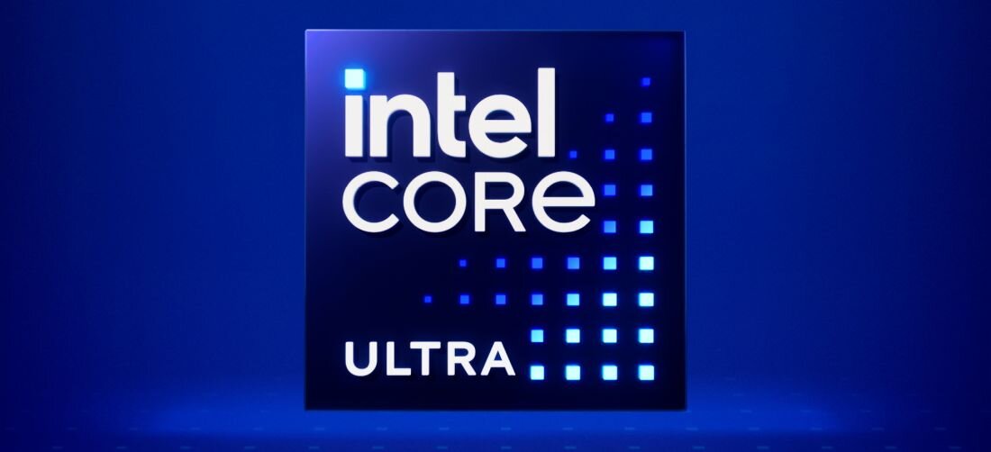 Grafika Intel Core Ultra prezentuje procesor wykorzystywany w laptopie HP OMEN Transcend na niebieskim tle technologicznym