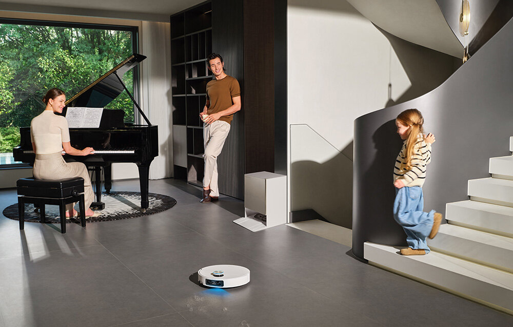 ROBOT SPRZĄTAJĄCY DREAME X60 Ultra Complete Biały Pełna automatyzacja Automatycznie myje pady mopujące woda temperatura szybkie ładowanie w około 80 minut  dozowanie dwóch detergentów  neutralizacja zapachów