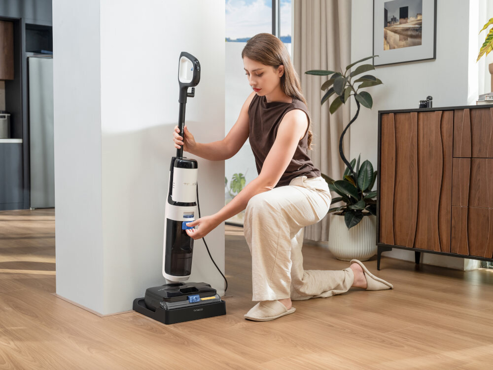 Mop elektryczny TINECO Floor One S6 Stretch Steam Oddzielne zbiorniki wody Zbiornik na czystą wodę o pojemności 1 l oddzielny zbiornik na brudną wodę 0,72 l  higiena sprzątanie