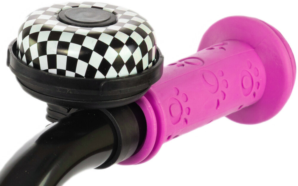 Rower dziecięcy KARBON Jazz 16 cali dla chłopca Miętowy zbliżenie na dzwonek białe tło praktyczny dzwonek sygnalizacja obecności element zwiększający bezpieczeństwo solidny pałąk prowadzący dla rodzica kontrolowanie toru jazdy oraz tempa