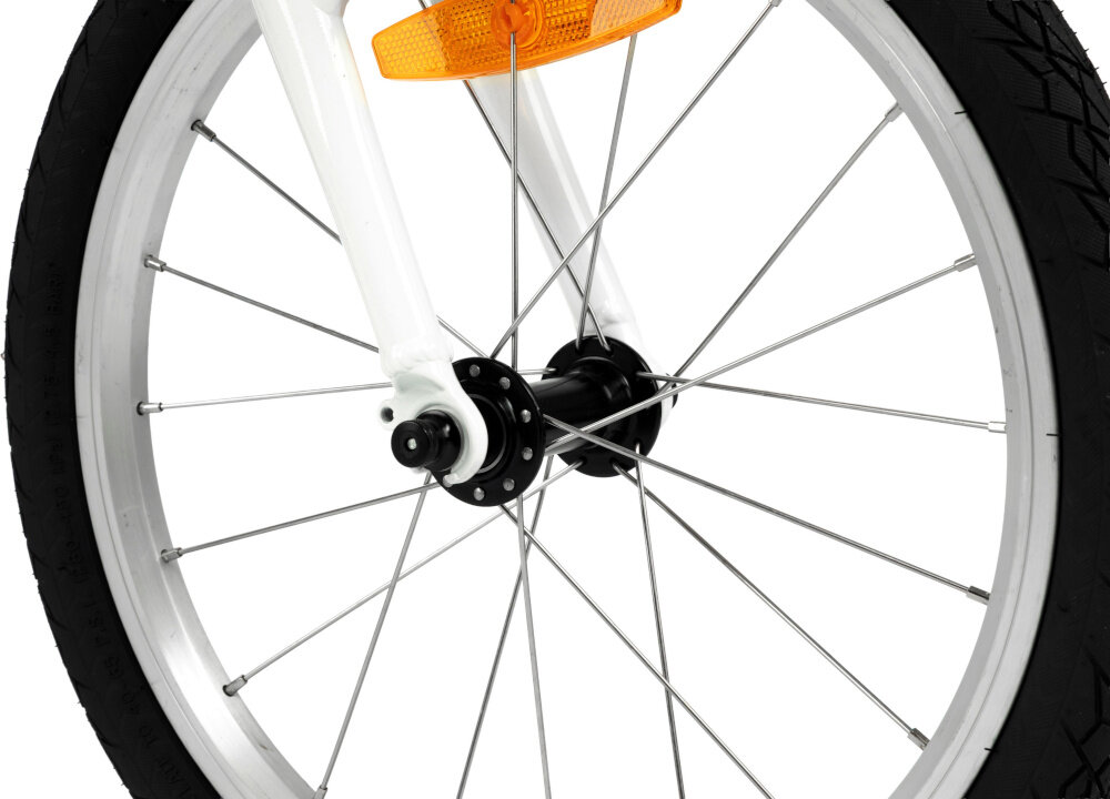 Rower dziecięcy KARBON Superlight 18 cali dla chłopca Niebieski zbliżenie na koło widok na szprychy obręcze i oponę koła w rozmiarze 18 x 1.5 lekkość trwałość aluminiowe, lakierowane obręcze odporne na korozję i uszkodzenia aluminiowe piasty jazda lekka płynna stabilna regularne sprawdzanie ciśnienia powietrza wartość na bocznej części opony