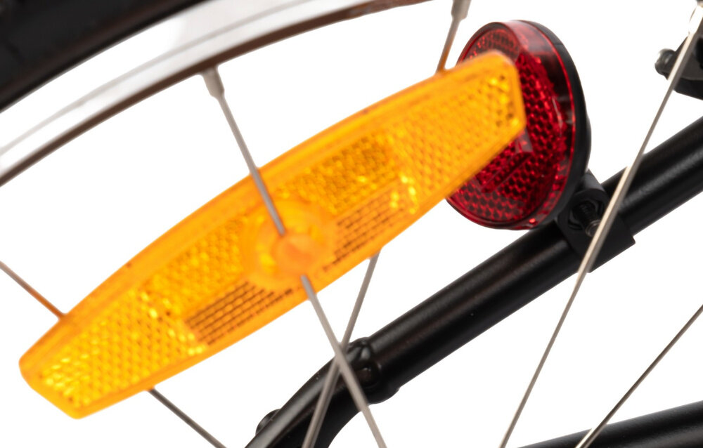 Rower dziecięcy KARBON Superlight 20 cali dla chłopca Czerwony białe tło zbliżenie na odblask umieszczony na kole pakiet odblasków umieszczonych w kluczowych miejscach konstrukcji rowerek staje się lepiej widoczny po zmroku i w pochmurne dni wsparcie bezpieczeństwa odblaski zwiększają dostrzegalność dziecka