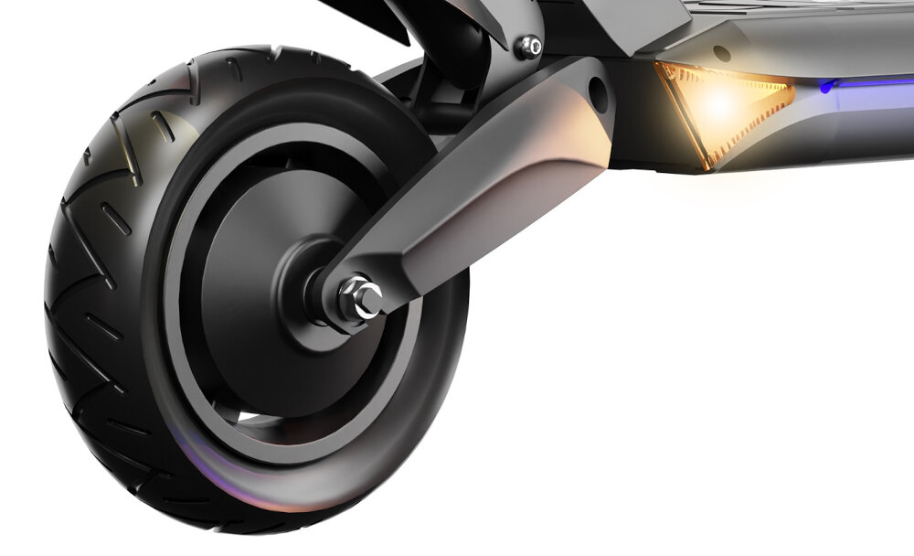 Hulajnoga elektryczna RUPTOR R6 V3 Czarny kola duze 10-calowe pompowane opony detkowe doskonale lagodzi nierownosci amortyzacja tlumi wstrzasy i minimalizmu ryzyko uszkodzenia pojazdu zamontowane w tylnej czesci zabezpieczenie wspomaganie