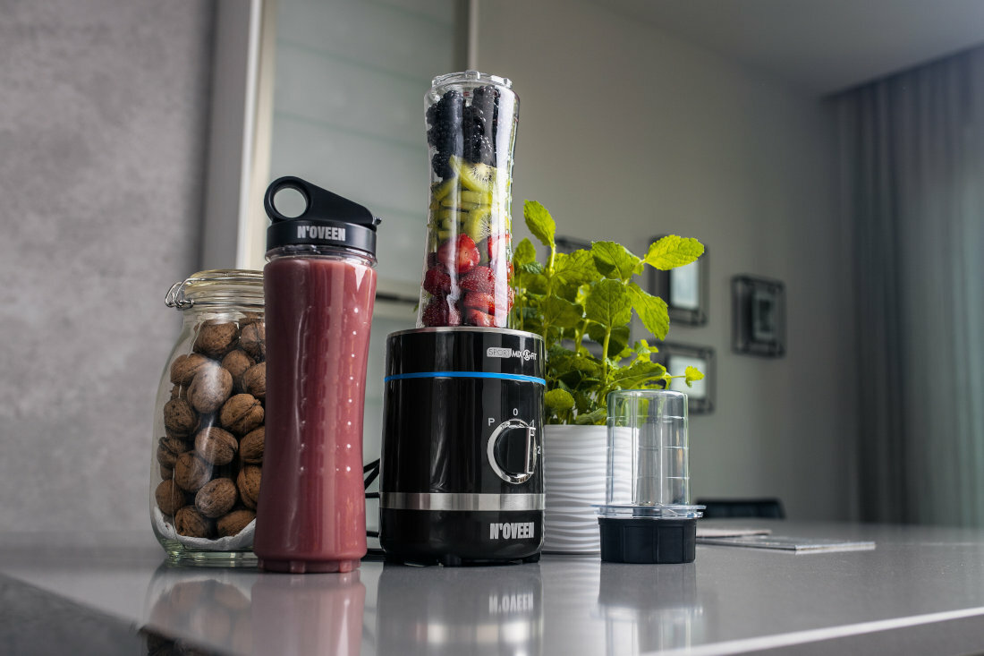 Blender kielichowy NOVEEN Sport Mix & Fit SB1000 X-line (Sportowy) + 2 bidony w komplecie 300-watowy silnik