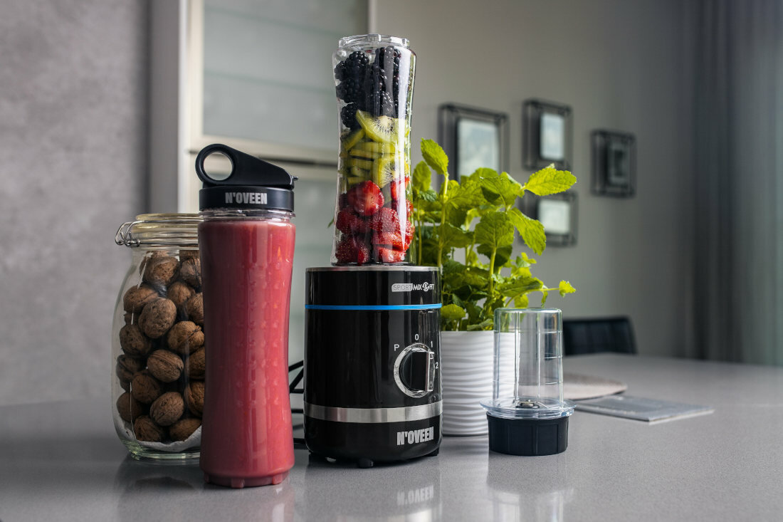 Blender kielichowy NOVEEN Sport Mix & Fit SB1000 X-line (Sportowy) + 2 bidony w komplecie ostrza wykonane ze stali nierdzewnej