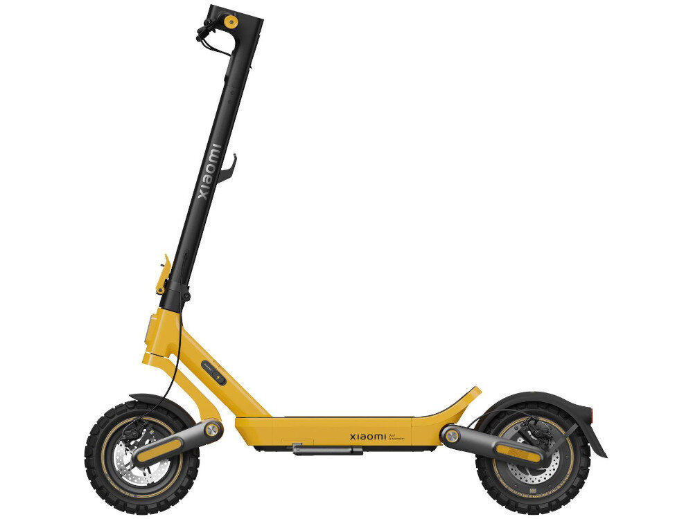 Hulajnoga elektryczna XIAOMI Electric Scooter 6 Ultra 75km 500W 2 Amortyzatory 12 cali Żółty hulajnoga na białym tle widoczna z boku składana stopka wytrzymała nóżka zamontowana w centralnym punkcie ciężkości sygnał dźwiękowy